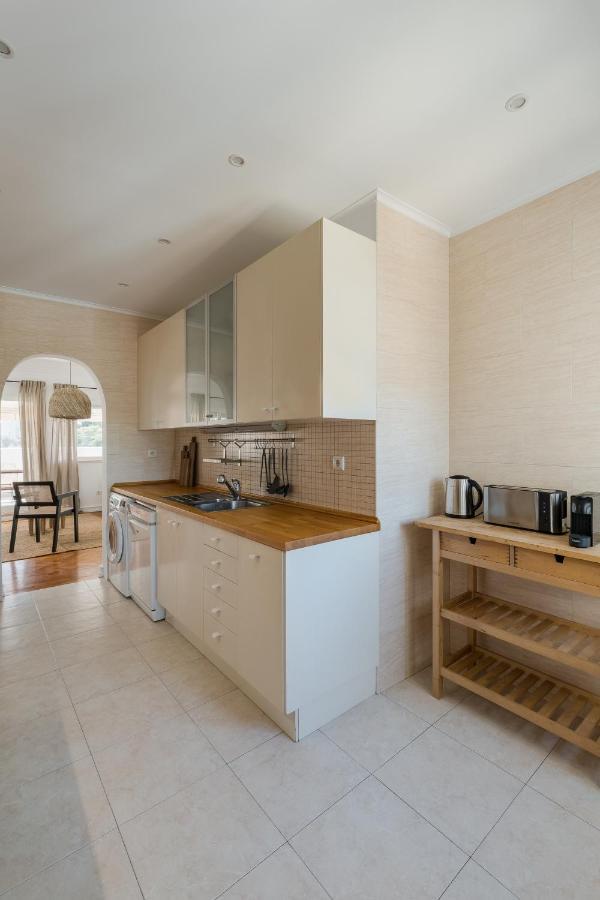 Casa Boma - Lighting With Private Balcony - Campolide I Lisboa